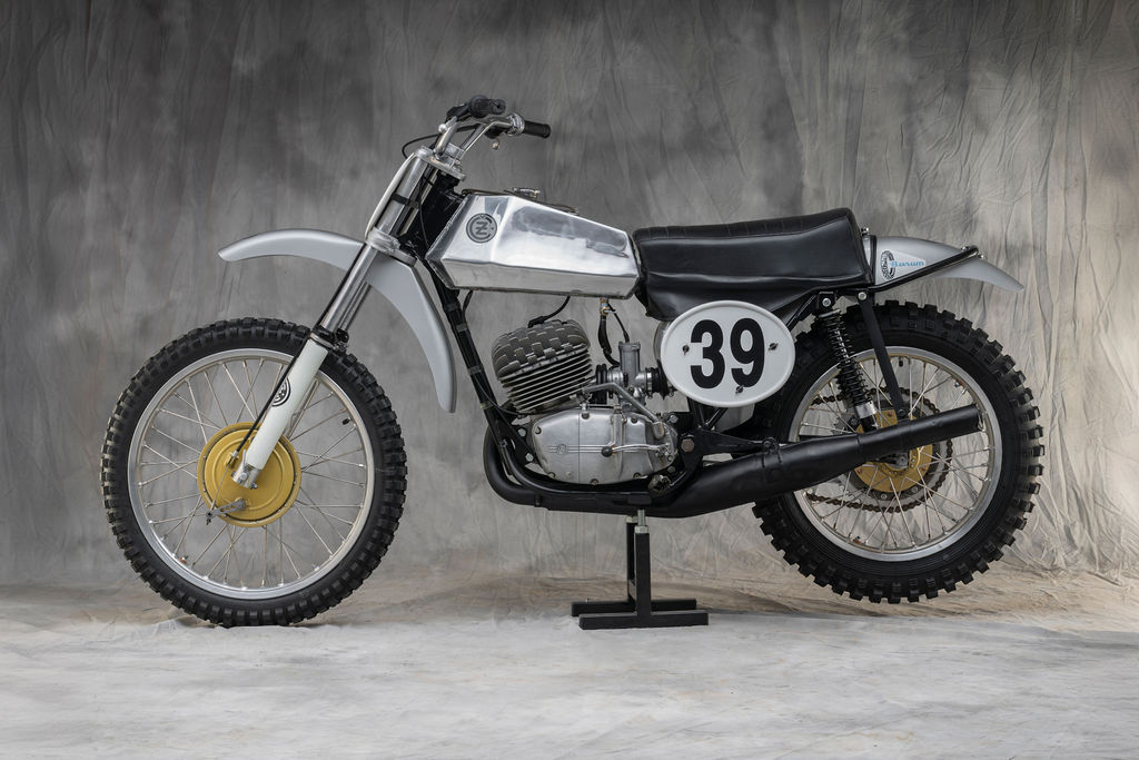 Motobilia-329