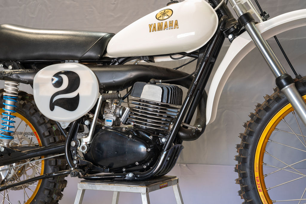 1972YamahaDT2MX-02